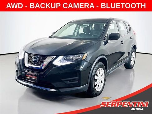 Used 2018 Nissan Rogue S image 1