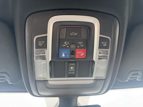 Used 2023 RAM 3500 Laramie AWD/4WD image 19