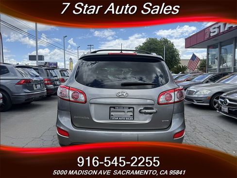 Used 2012 Hyundai Santa Fe Limited FWD image 5