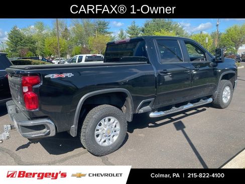 Used 2022 Chevrolet Silverado 2500 LT w/ Convenience Package image 3
