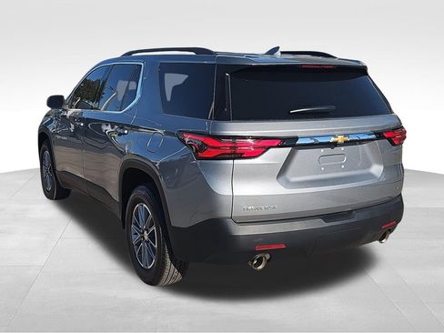 Used 2023 Chevrolet Traverse LT image 5