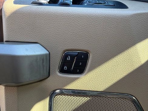 Used 2017 Ford F150 Lariat w/ Equipment Group 502A Luxury AWD/4WD image 11