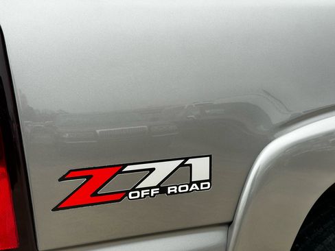 Used 2006 Chevrolet Silverado 1500 LT w/ Light Duty Power Package image 13