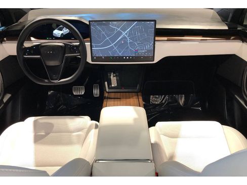 Used 2023 Tesla Model X image 24