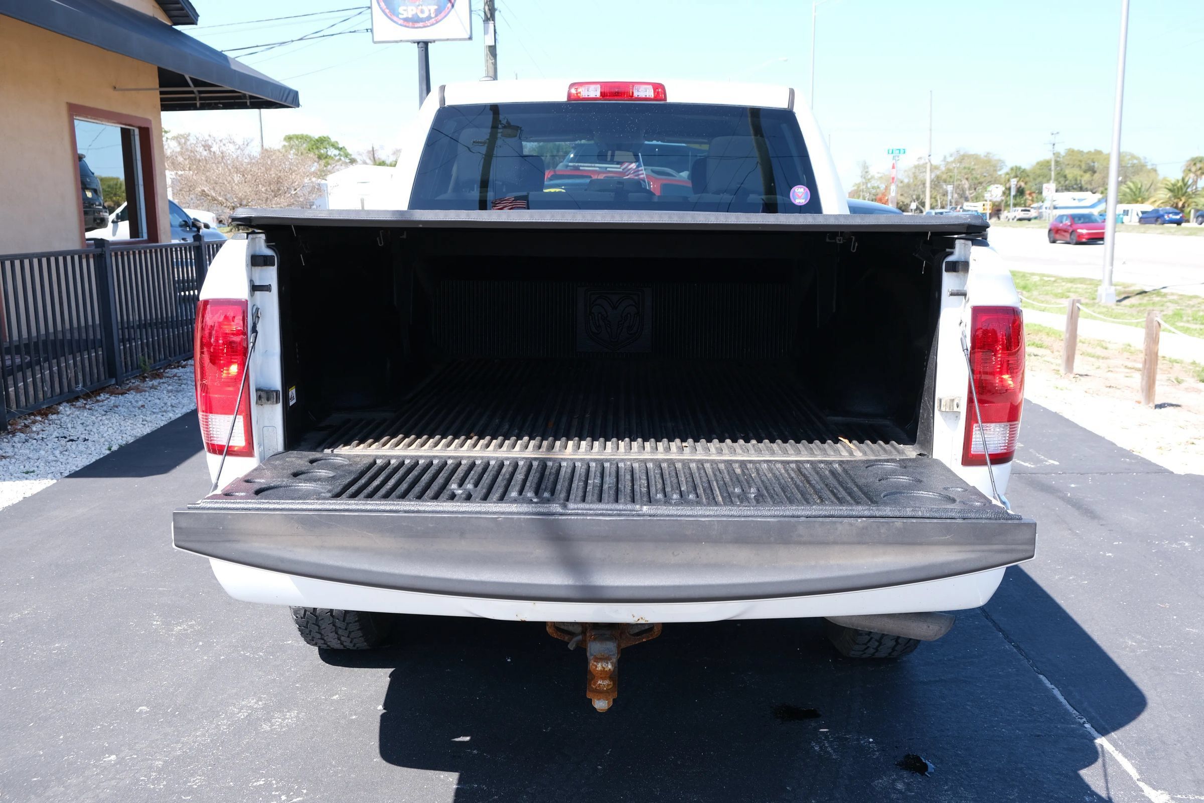 Used 2017 RAM 1500 Express AWD/4WD image 13