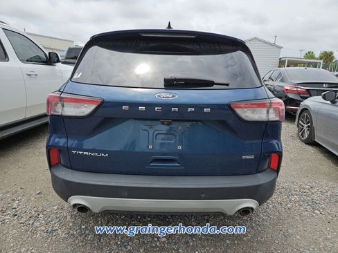 Used 2020 Ford Escape Titanium FWD image 8