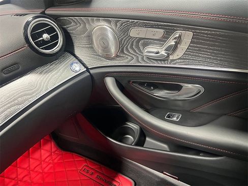 Used 2022 Mercedes-Benz E 53 AMG 4MATIC Sedan image 27