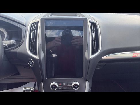 Used 2022 Ford Edge ST-Line image 17