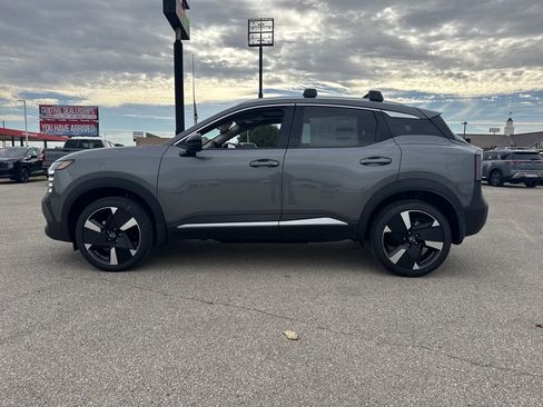 New 2026 Nissan Kicks SR w/ SR Premium Package image 2