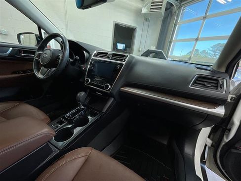 Used 2019 Subaru Outback 2.5i Touring w/ Popular Package #3A AWD/4WD image 27
