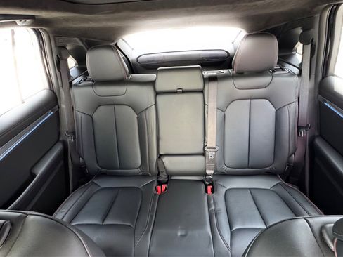 Used 2024 Jeep Wagoneer Launch Edition image 19