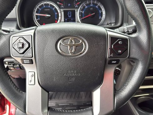 Used 2016 Toyota 4Runner SR5 AWD/4WD image 15