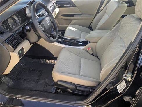 Used 2017 Honda Accord LX image 14