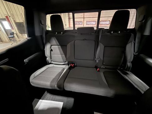 Used 2020 Chevrolet Silverado 1500 LT w/ All-Star Edition image 34