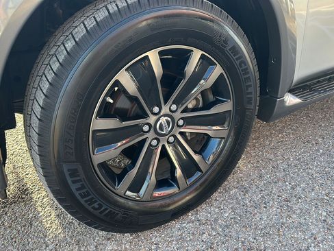 Used 2017 Nissan Armada Platinum w/ Captain Seat Package image 10