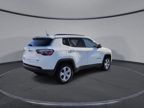 Used 2018 Jeep Compass Latitude w/ Popular Equipment Group image 8