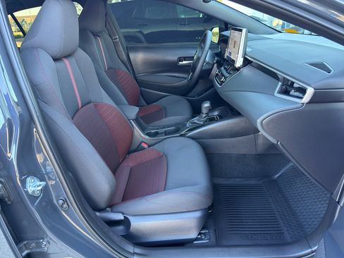 Used 2026 Toyota Corolla SE w/ SE Package FWD image 33