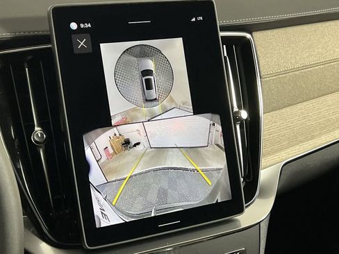 New 2026 Volvo XC90 T8 Plus w/ Protection Package image 21