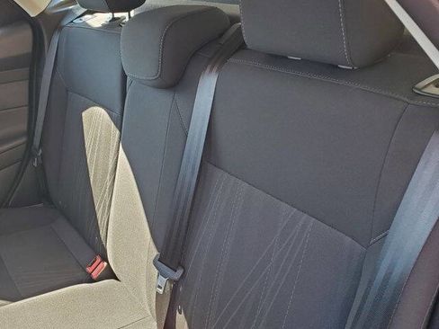 Used 2018 Ford Focus SE w/ Cold Weather Package FWD image 40