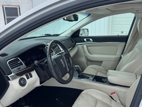 Used 2010 Lincoln MKS 4D Sedan image 15
