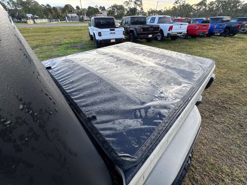 Certified 2022 Jeep Gladiator Sport image 11