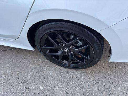 Used 2023 Honda Civic Sport image 31