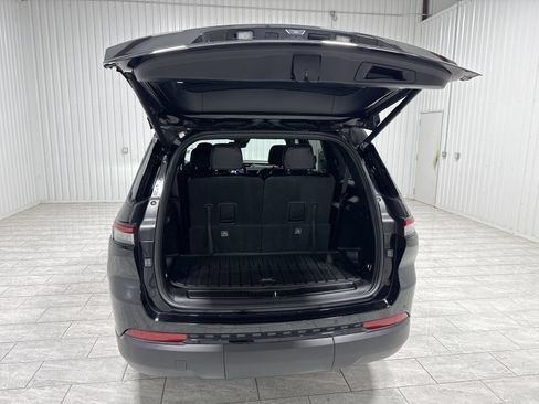 Used 2023 Jeep Grand Cherokee L Laredo RWD image 27