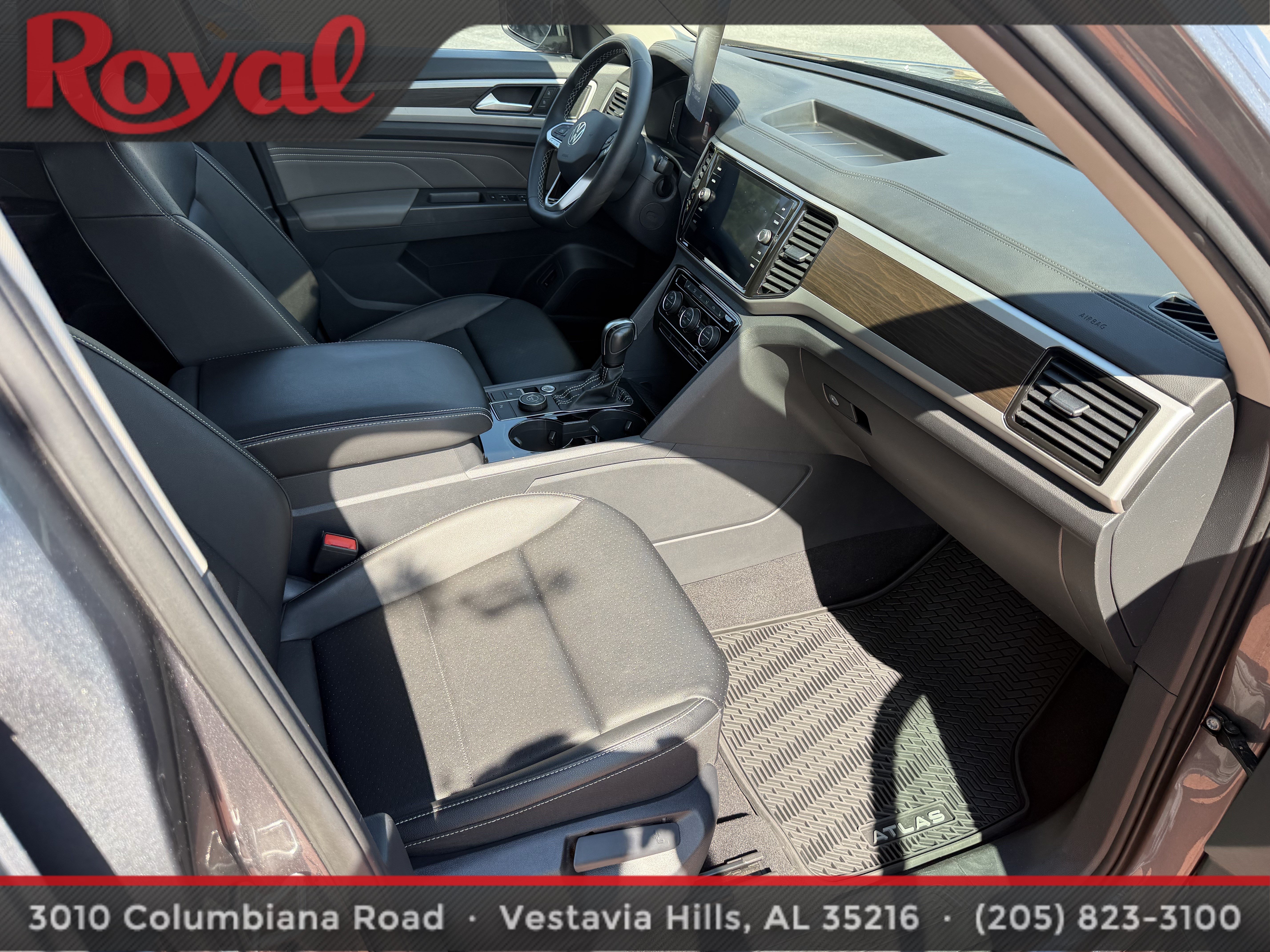 Certified 2023 Volkswagen Atlas SE w/ Black Wheel Package AWD/4WD image 17