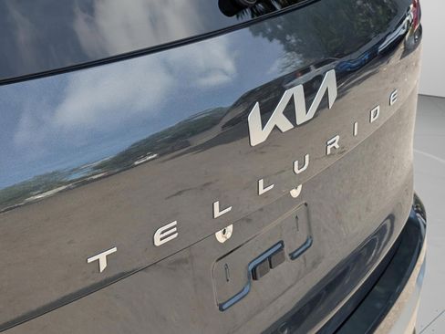 Certified 2024 Kia Telluride LX image 22