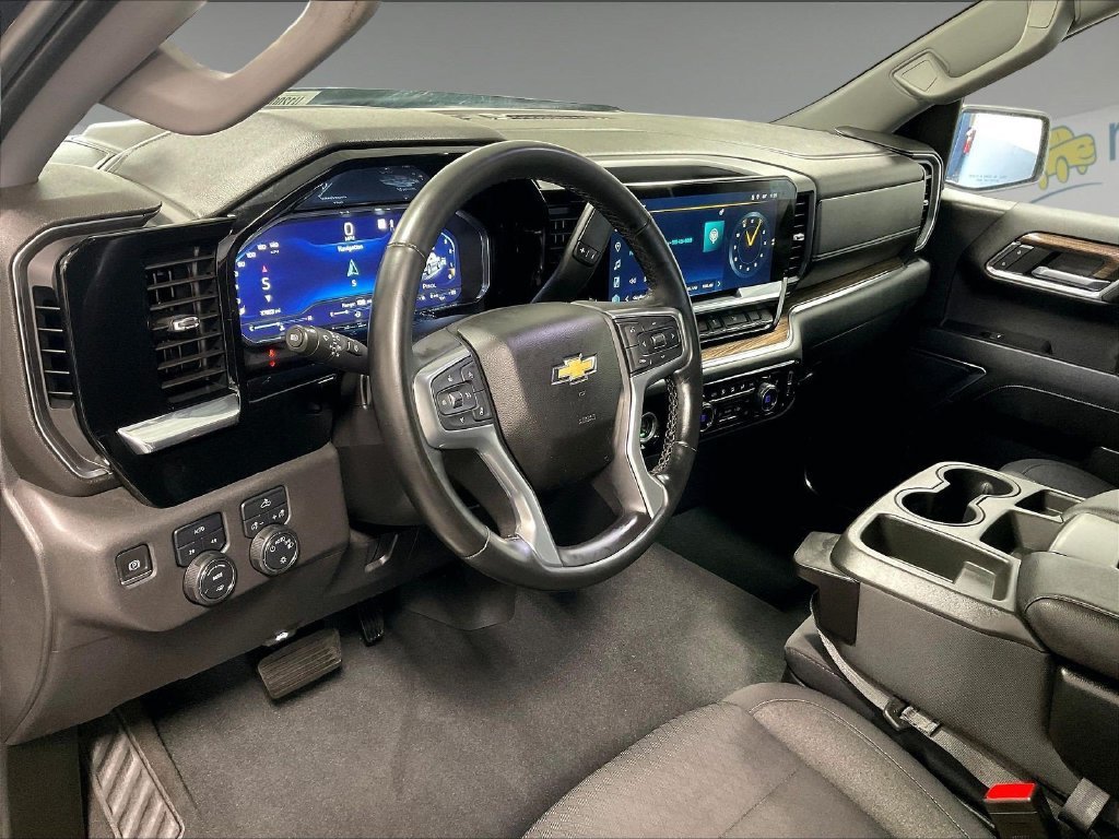 Used 2023 Chevrolet Silverado 1500 LT AWD/4WD image 8