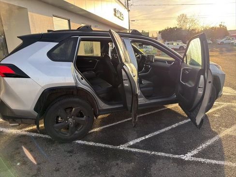 Used 2021 Toyota RAV4 XSE image 14