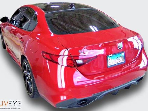 Used 2021 Alfa Romeo Giulia Ti Sport w/ Carbon Package image 2