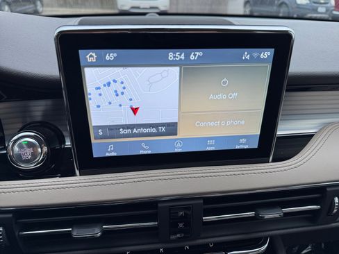 Used 2022 Lincoln Corsair FWD w/ Premium Package image 17