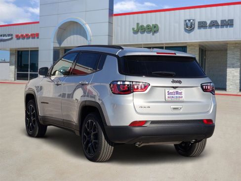New 2026 Jeep Compass Latitude AWD/4WD image 4