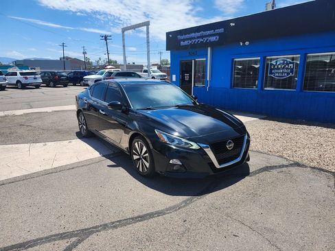 Used 2019 Nissan Altima 2.5 SV FWD image 9