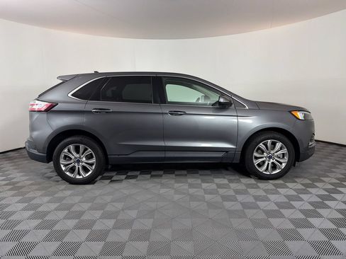 Used 2022 Ford Edge Titanium AWD/4WD image 2