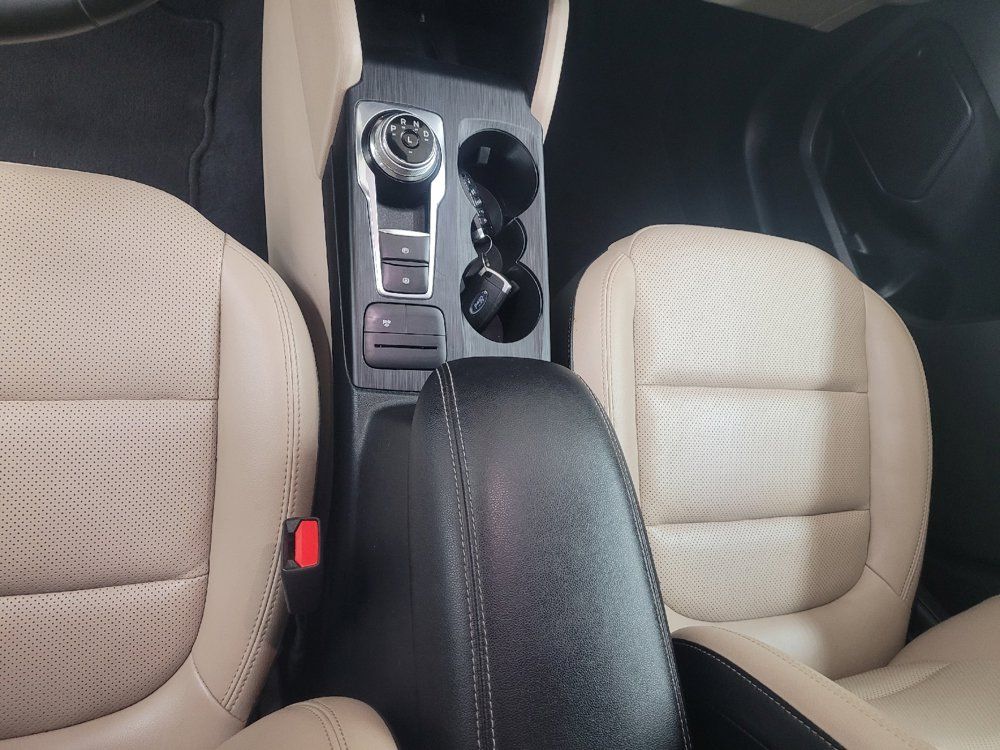 Used 2021 Ford Escape SEL w/ Technology Package AWD/4WD image 26