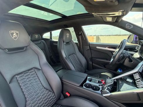 Used 2021 Lamborghini Urus AWD/4WD image 17