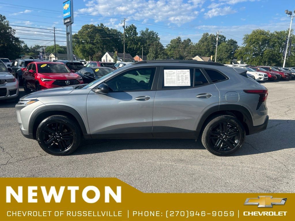 Used 2024 Chevrolet Trax ACTIV w/ Driver Confidence Package FWD image 35