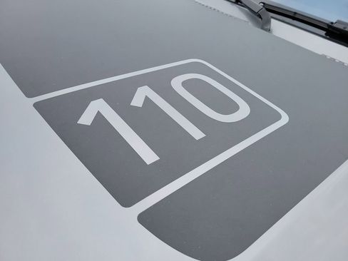 Used 2021 Land Rover Defender 110 SE image 38