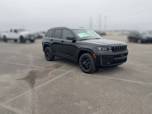 New 2026 Jeep Grand Cherokee Altitude image 16