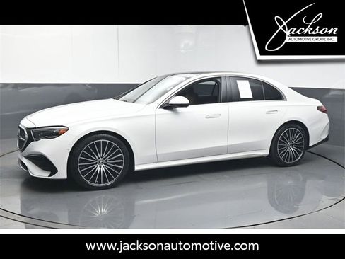Used 2025 Mercedes-Benz E 350 Sedan image 5
