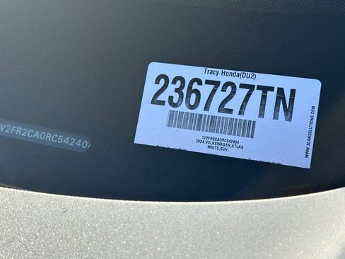 Used 2024 Volkswagen Atlas SEL Premium R-Line image 3