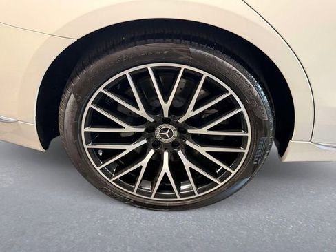 Certified 2023 Mercedes-Benz S 500 4MATIC image 8