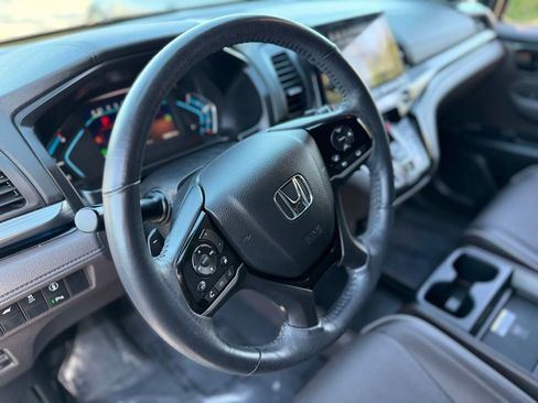 Used 2023 Honda Odyssey Elite image 18