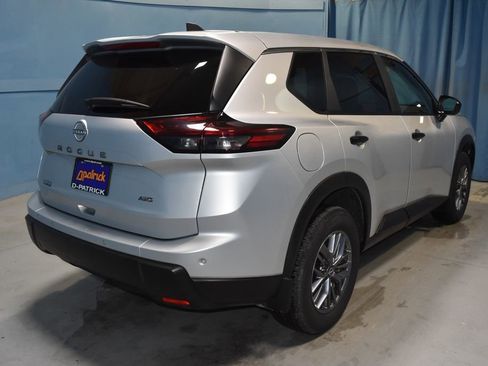 Certified 2025 Nissan Rogue S image 21