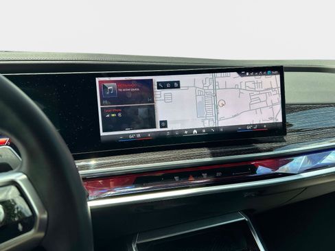 Used 2025 BMW 740i xDrive AWD/4WD image 17