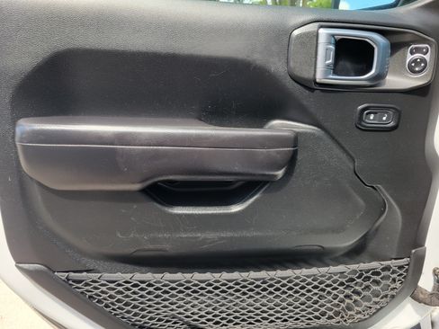 Used 2020 Jeep Wrangler Sport AWD/4WD image 18