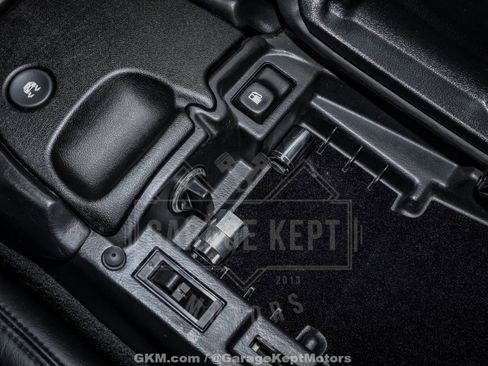 Used 1997 Chevrolet Corvette Coupe w/ Roof Pkg image 99