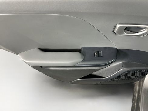 Used 2025 Kia K4 LXS image 26